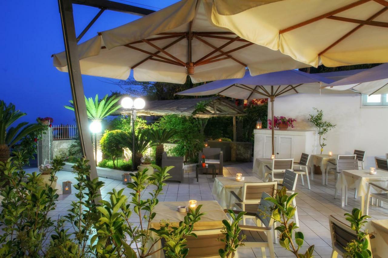 Hotel Villa Bina Sant'Angelo  Exterior foto